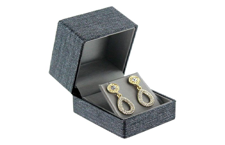 Importance of Earring Boxes for fashion business