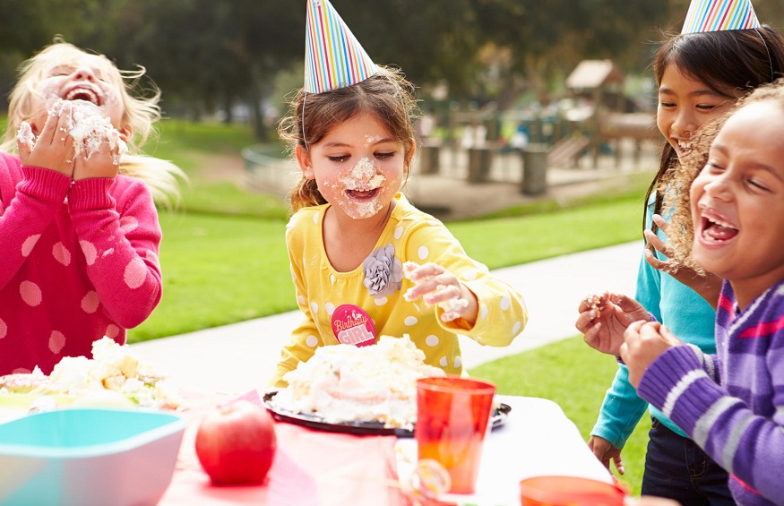 5 Must Have Party Supplies for a Memorable Time
