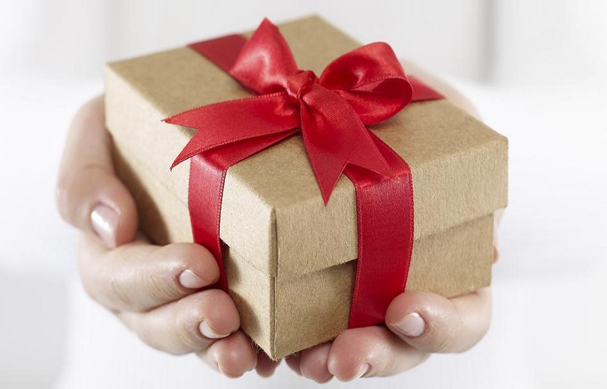 HOW TO BUY A PERFECT FESTIVE GIFT PACK?